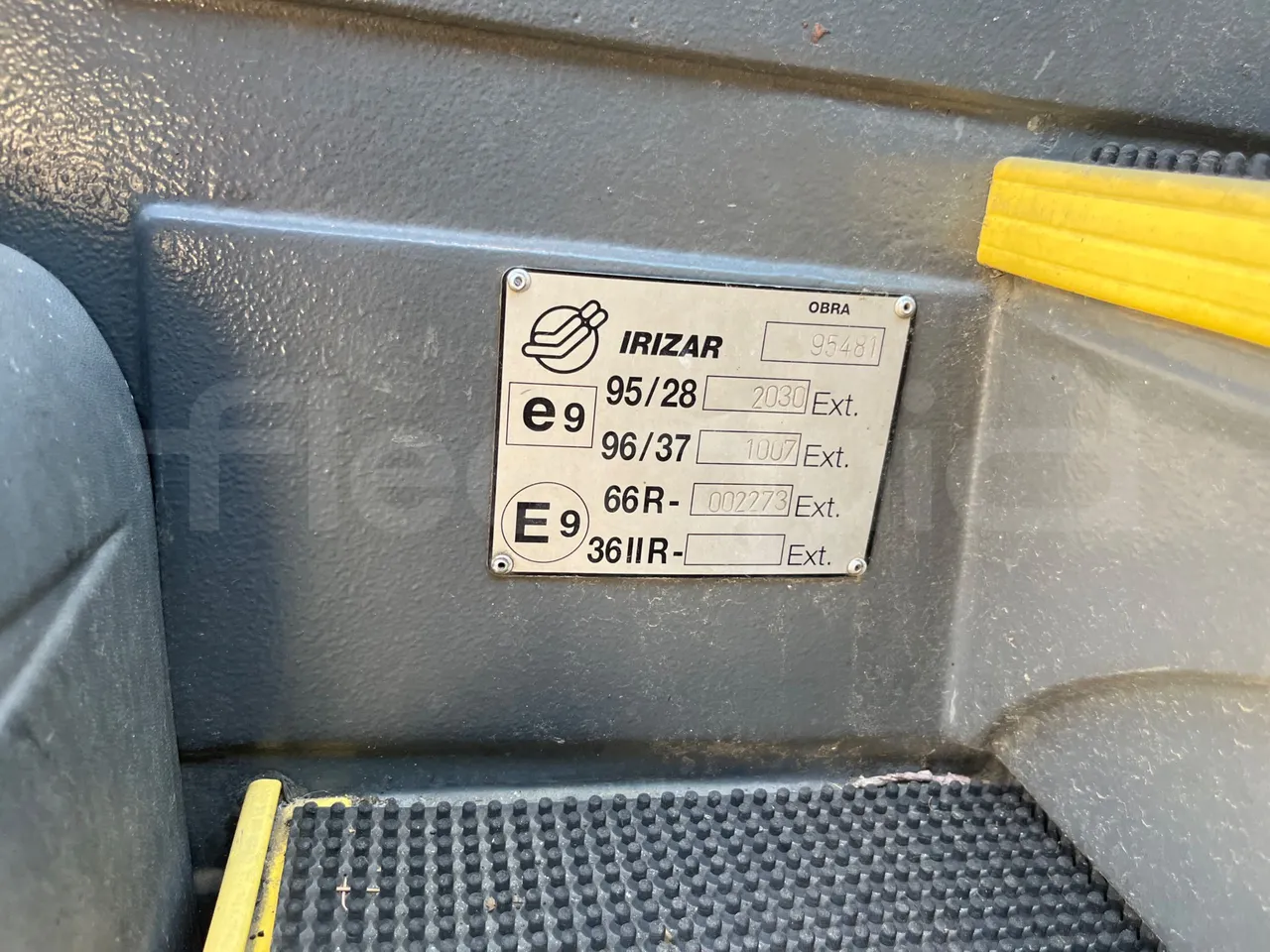 Irizar Scania Century K114IB - EUR3 - 250kW - 12m - vehicle plate photo