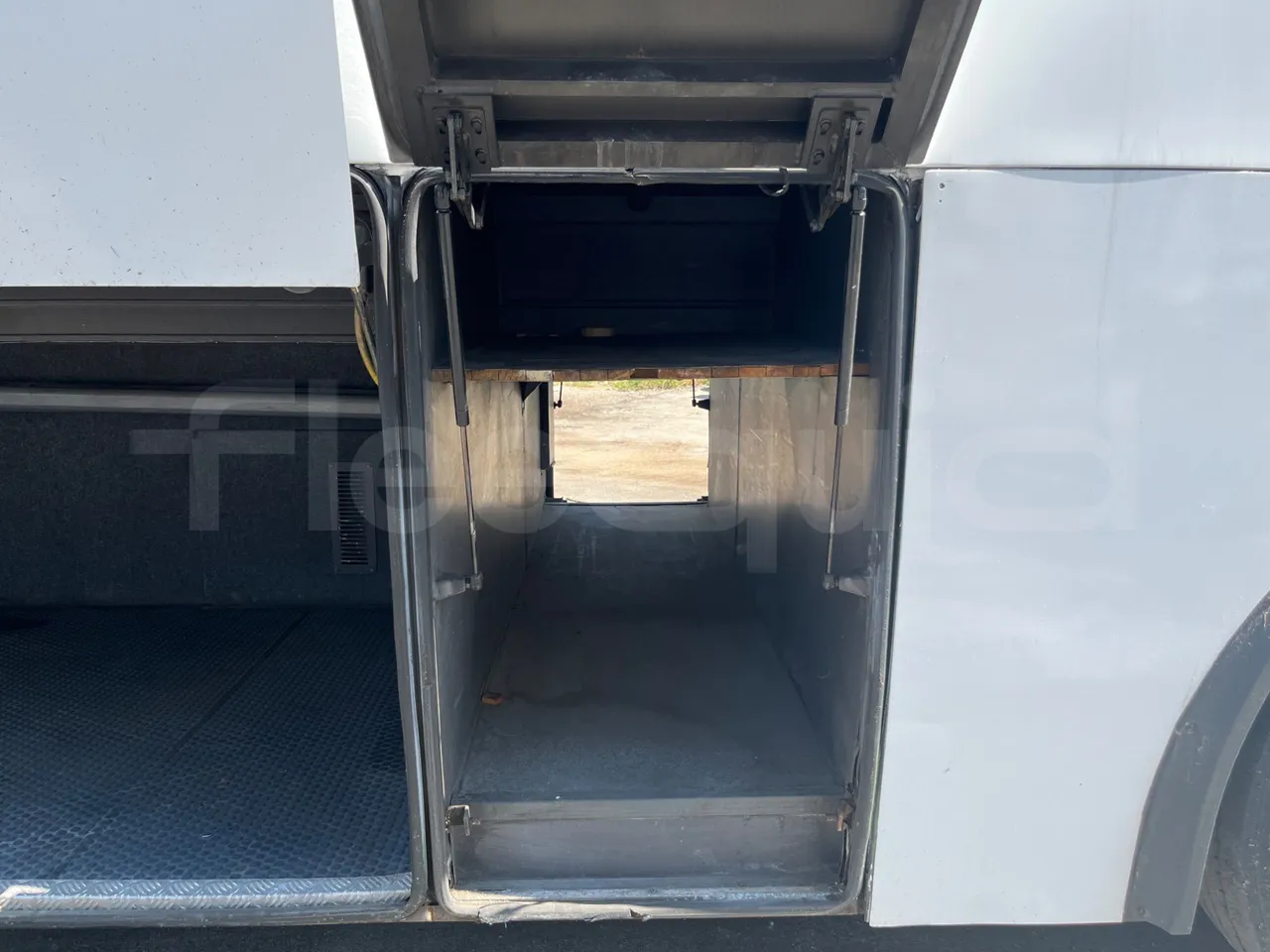 Irizar Scania Century K114IB - EUR3 - 250kW - 12m - under carpet photo