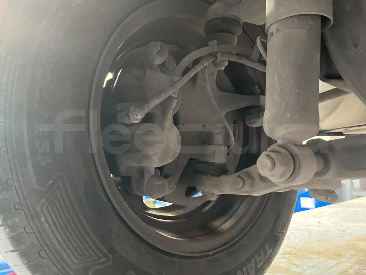 Iveco Daily 50C14N - EUR6 - 100kW - 6,048m - front brake calipers left