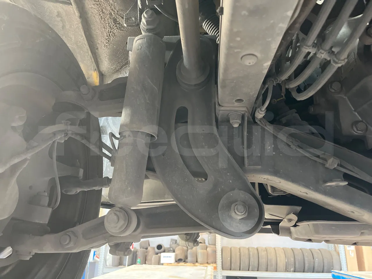 Iveco Daily 50C14N - EUR6 - 100kW - 6,048m - front shock absorbers left