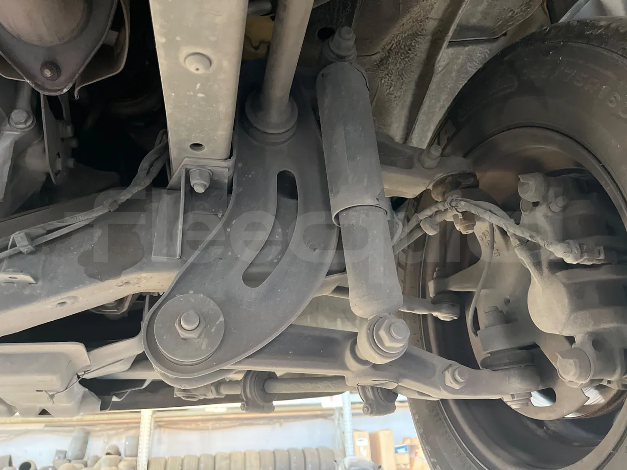 Iveco Daily 50C14N - EUR6 - 100kW - 6,048m - front shock absorbers right