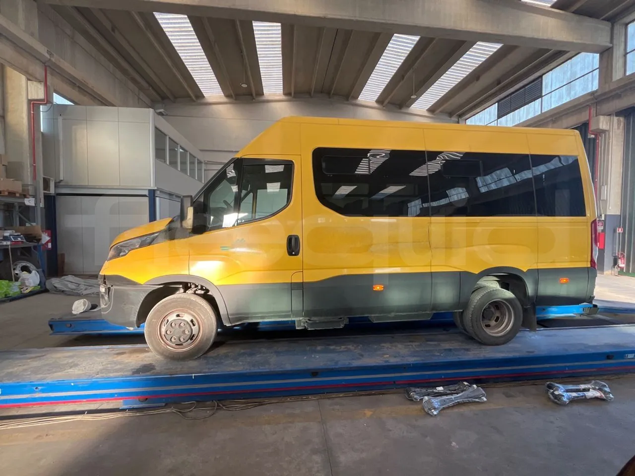 Iveco Daily 50C14N - EUR6 - 100kW - 6,048m - left side photo