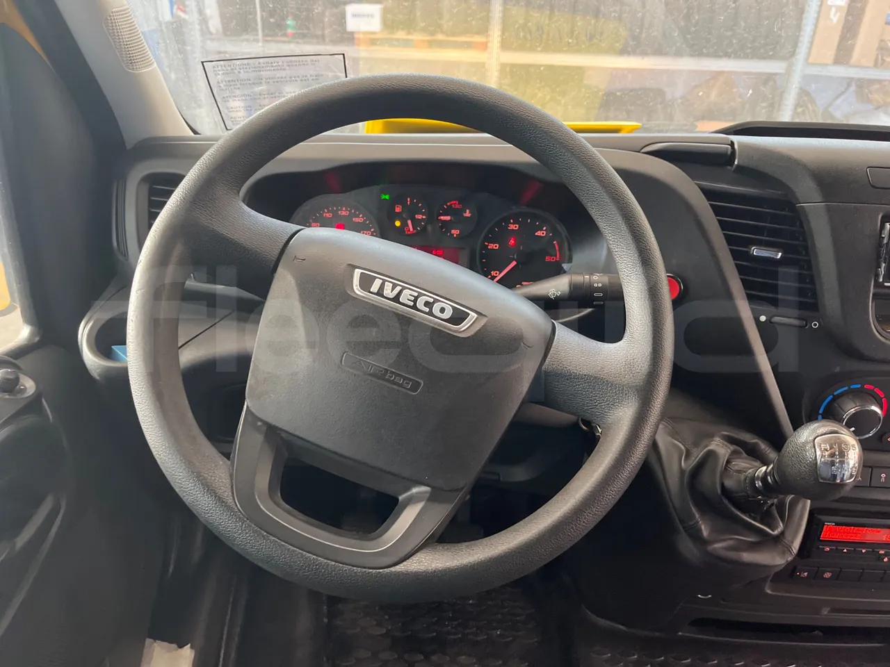Iveco Daily 50C14N - EUR6 - 100kW - 6,048m - steering wheel photo