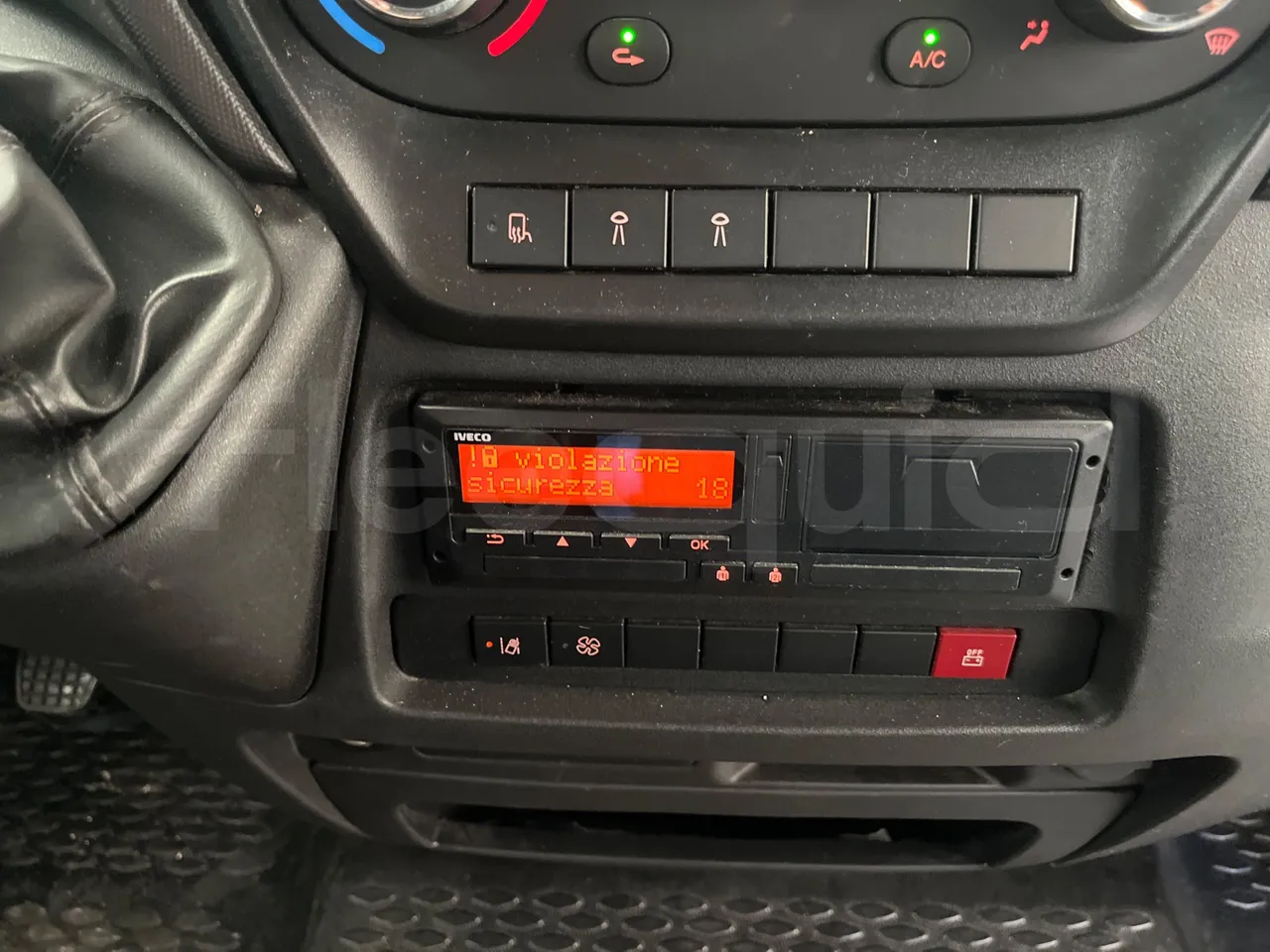Iveco Daily 50C14N - EUR6 - 100kW - 6,048m - Tachograph