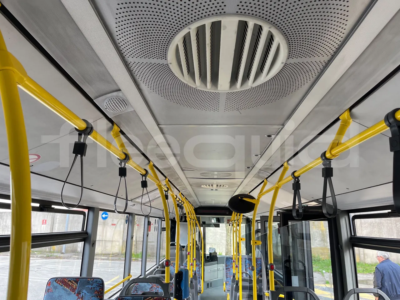 Mercedes-Benz Citaro O 530 A26 - Euro5 - 210kW - 12mt - overhead compartments photo