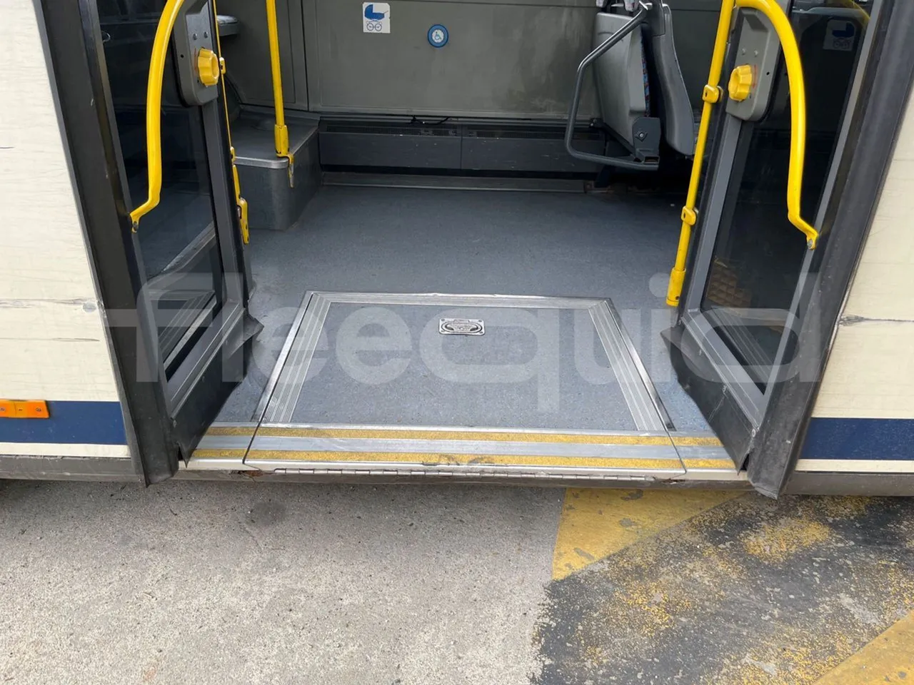 Mercedes-Benz Citaro O 530 A26 - Euro5 - 210kW - 12mt - platform open photo