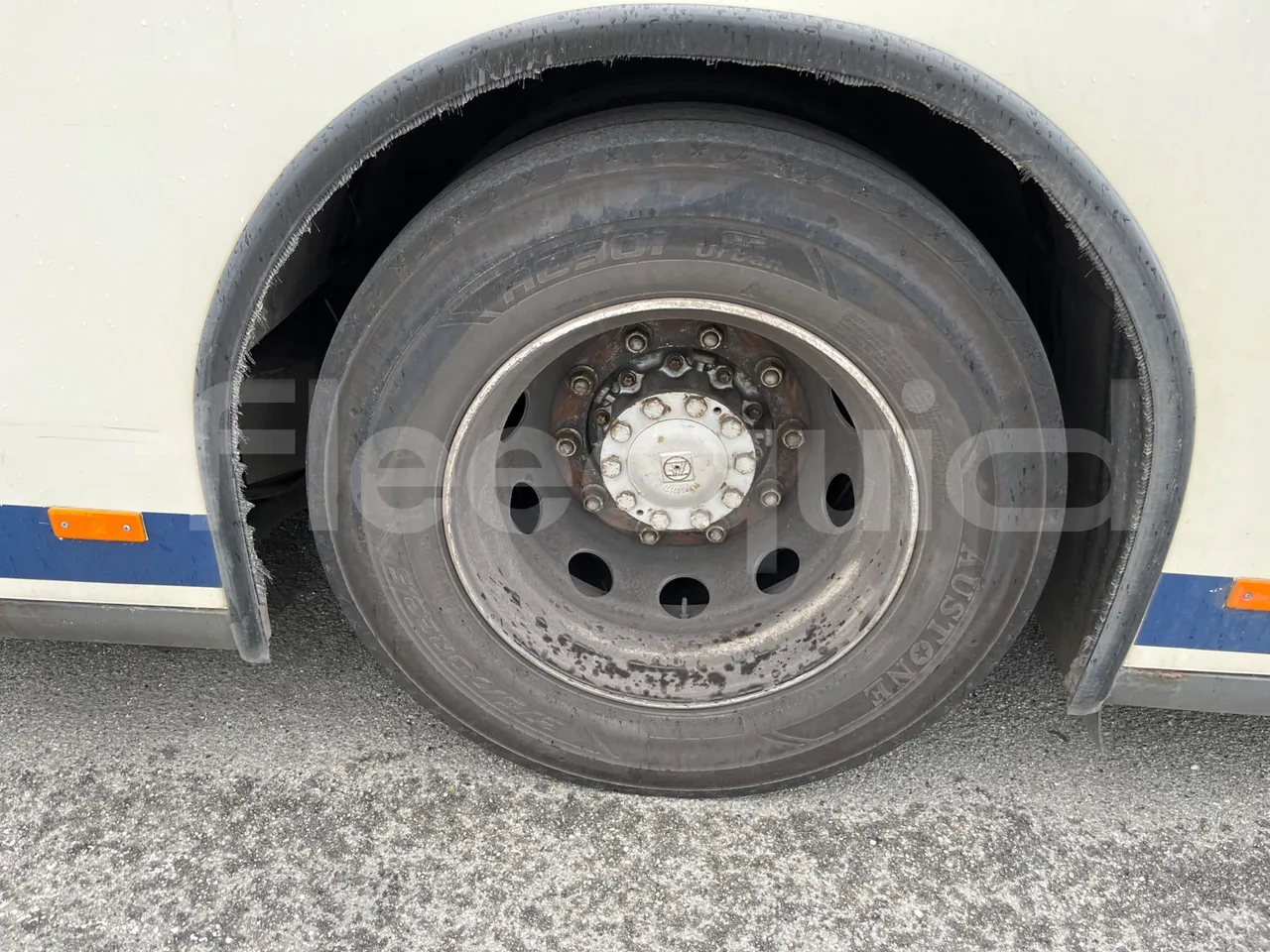 Mercedes-Benz Citaro O 530 A26 - Euro5 - 210kW - 12mt - rear left tire photo