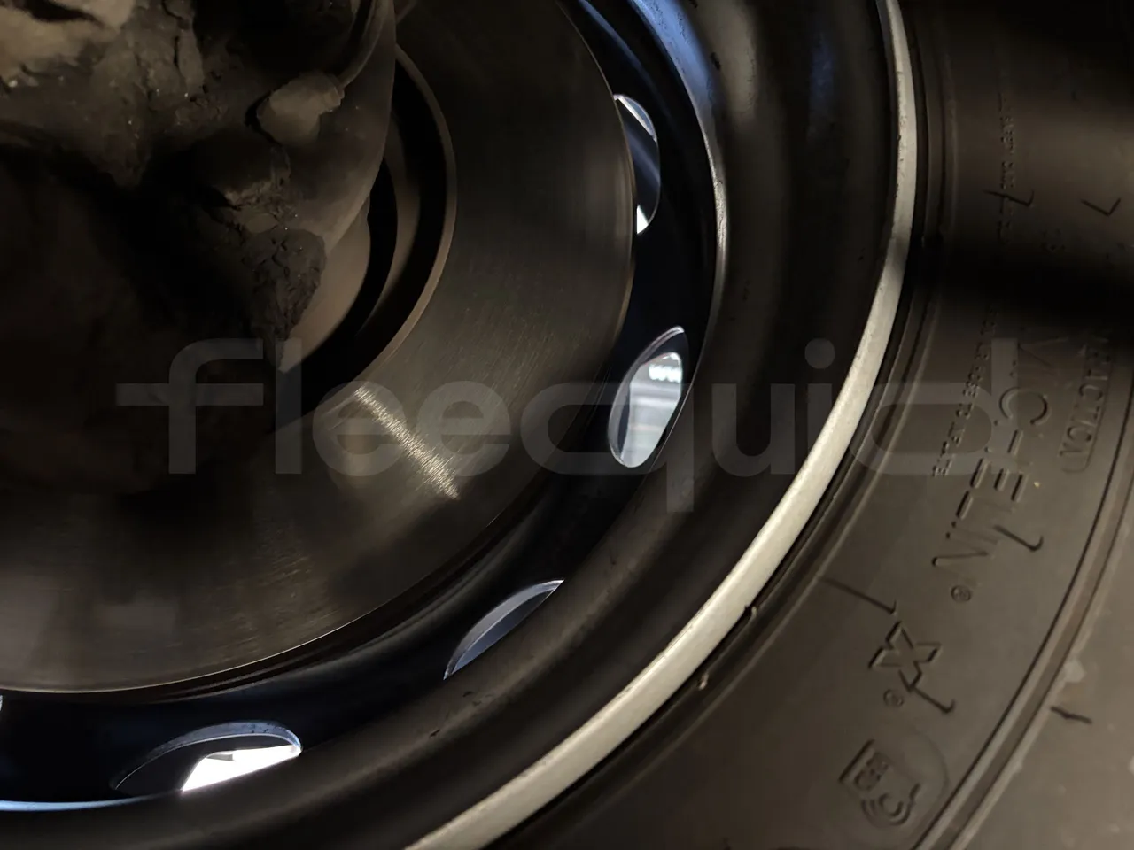Mercedes-Benz Citaro - First Axle Discs Right Side