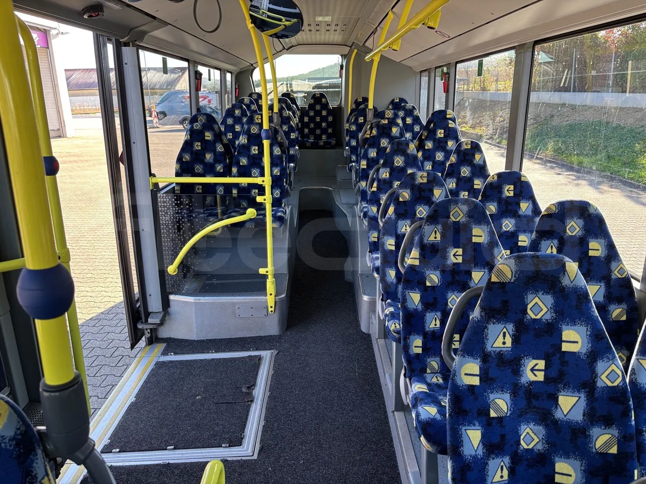 Mercedes-Benz Citaro - Reverse Seats From Middle Position