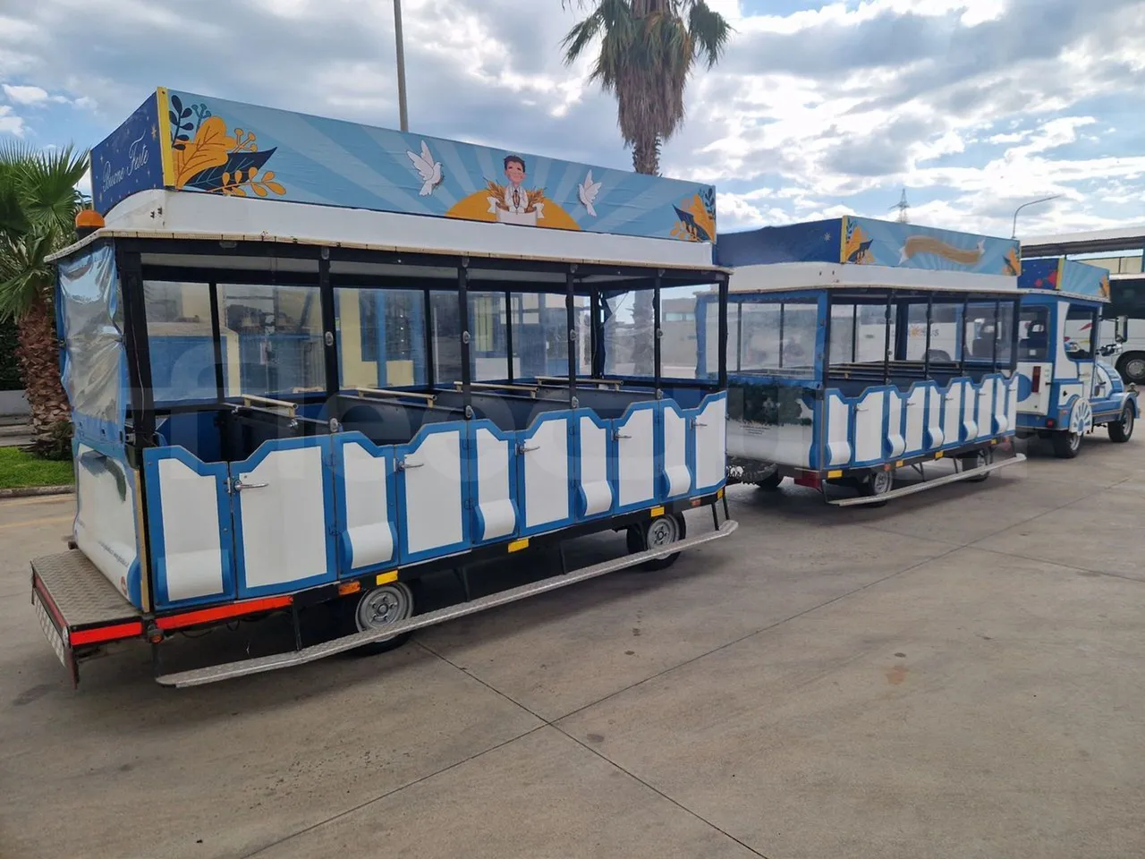 Suzuki Road train SJB - EUR4 - 062.05kW - 3.65m - 3/4 right rear doors closed