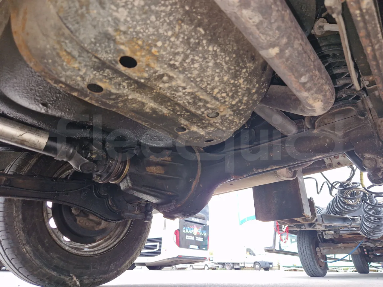 Suzuki Road train SJB - EUR4 - 062.05kW - 3.65m - axle 3 air springs 2 right