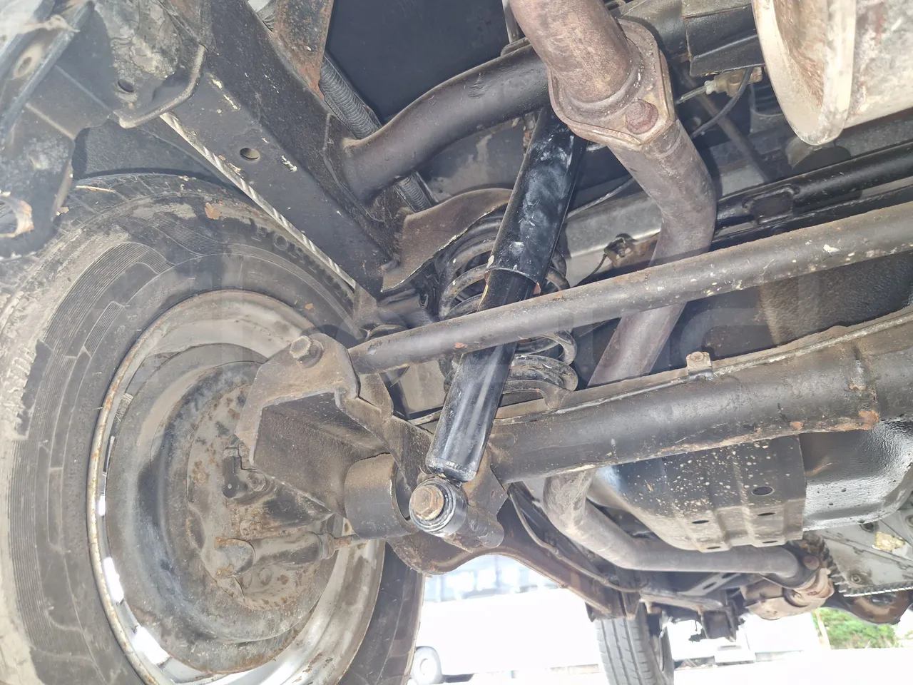 Suzuki Road train SJB - EUR4 - 062.05kW - 3.65m - axle 2 shock absorbers 2 left