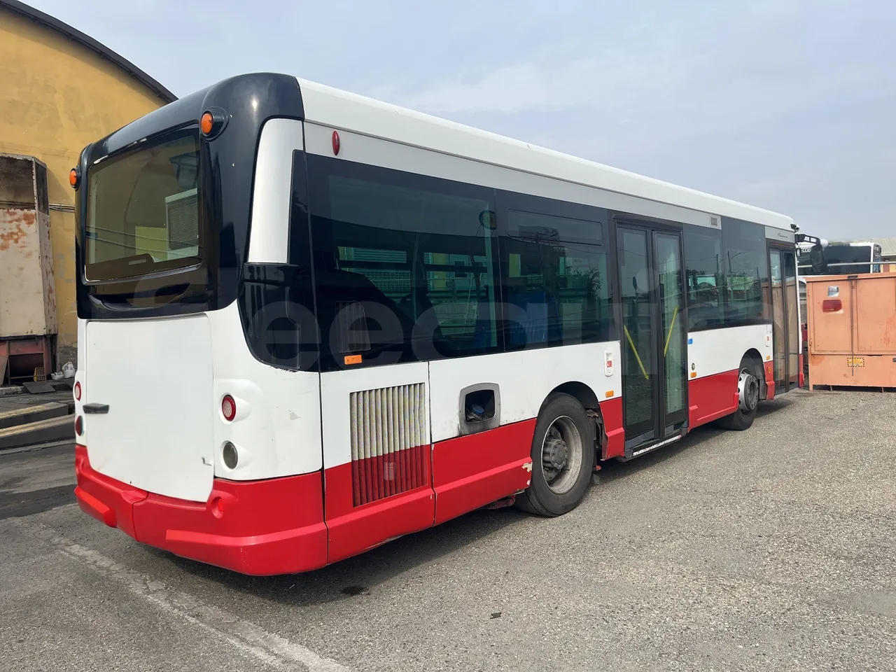 Iveco Heuliez Gx117 - 3/4 Rear Right Side