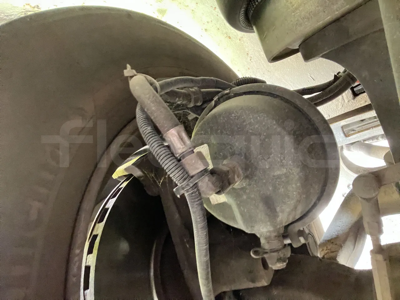 Iveco Heuliez Gx117 - First Axle Brake Calipers Left Side