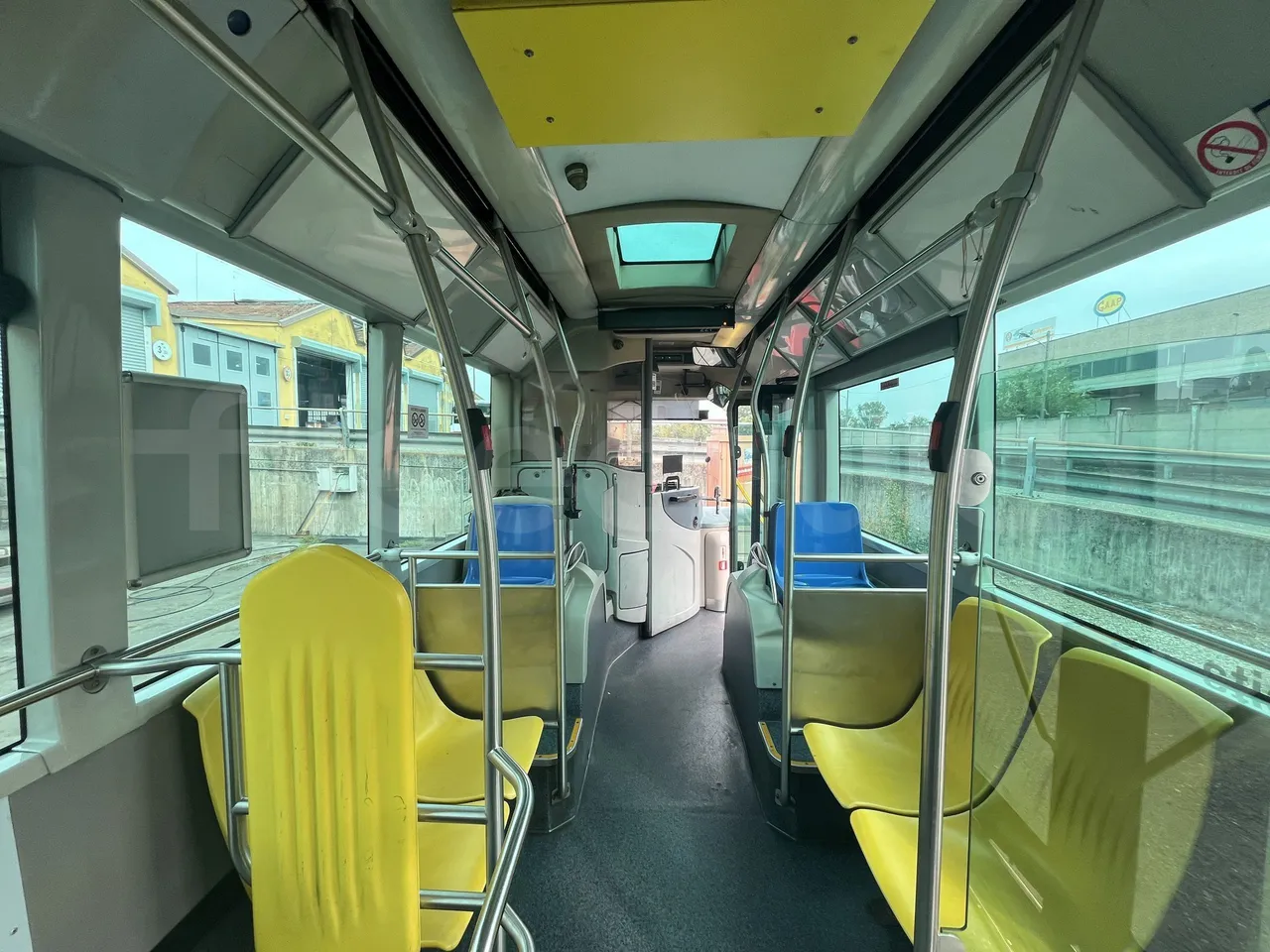 Iveco Heuliez Gx117 - Forward Seats From Middle Position