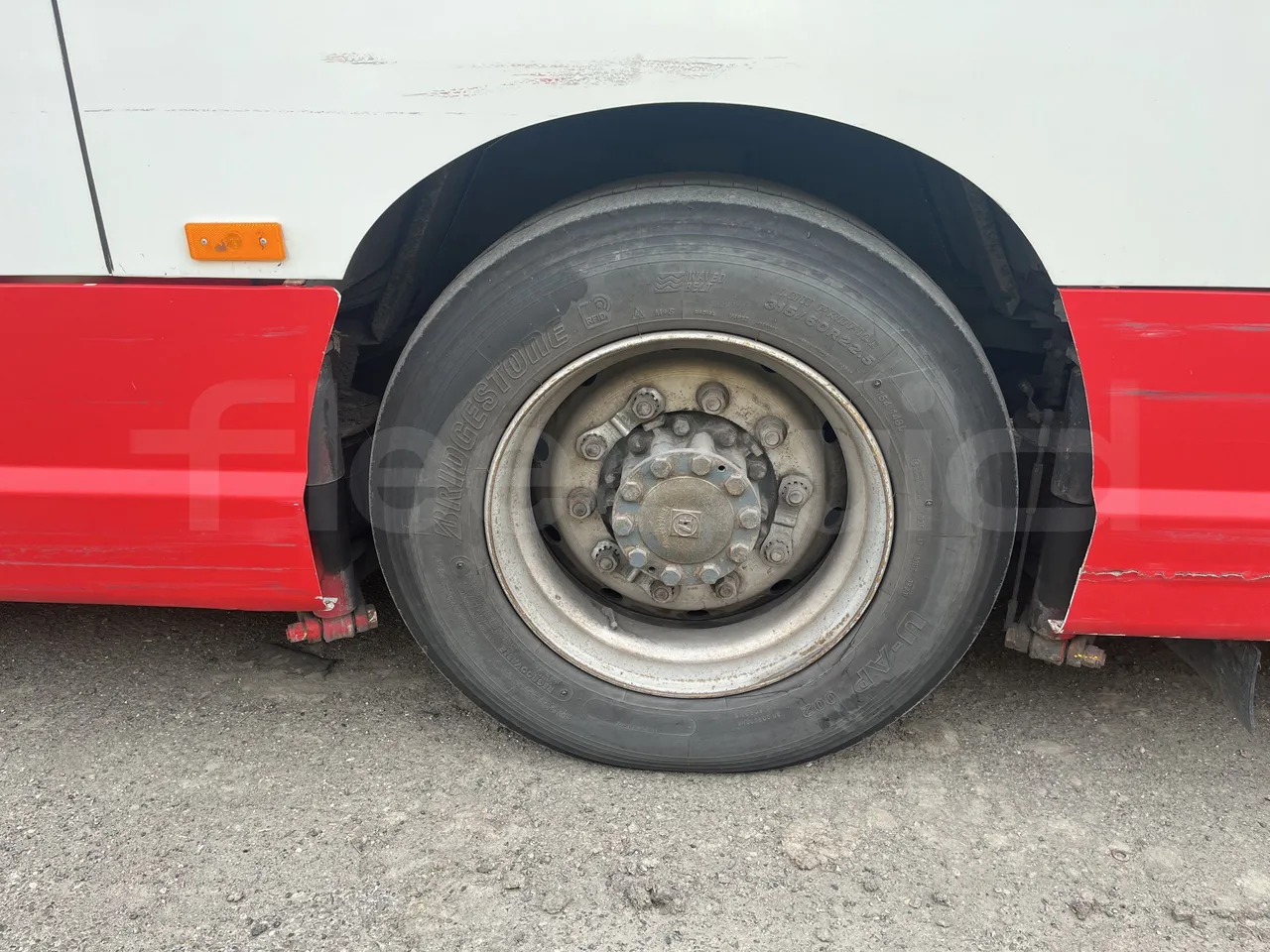 Iveco Heuliez Gx117 - Second Axle Left Side: Complete Wheel
