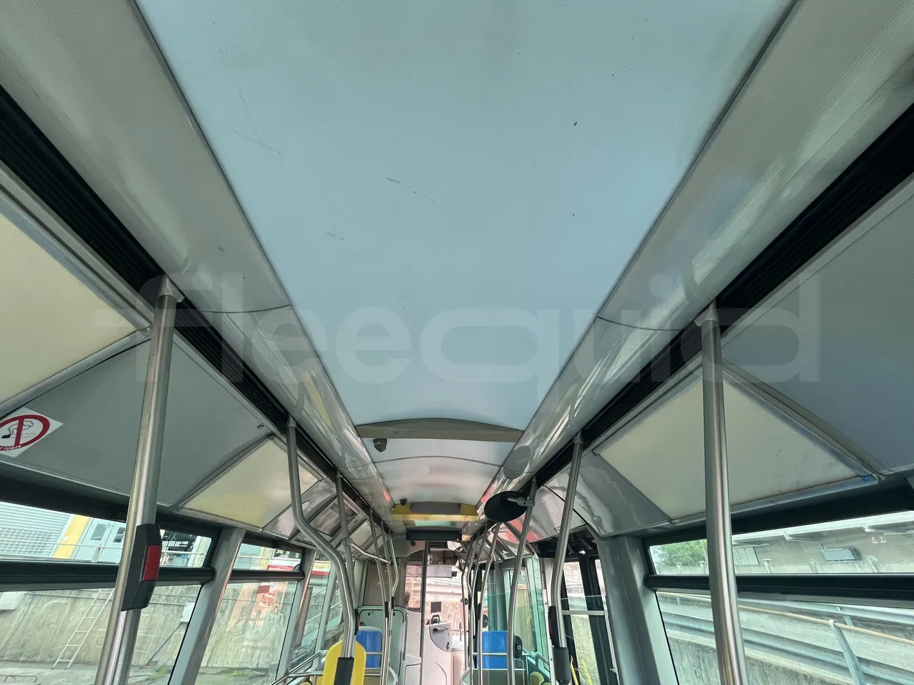 Iveco Heuliez Gx117 - Overhead Compartments