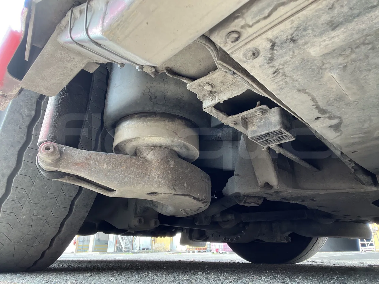 Iveco Heuliez Gx117 - Second Axle Right Side