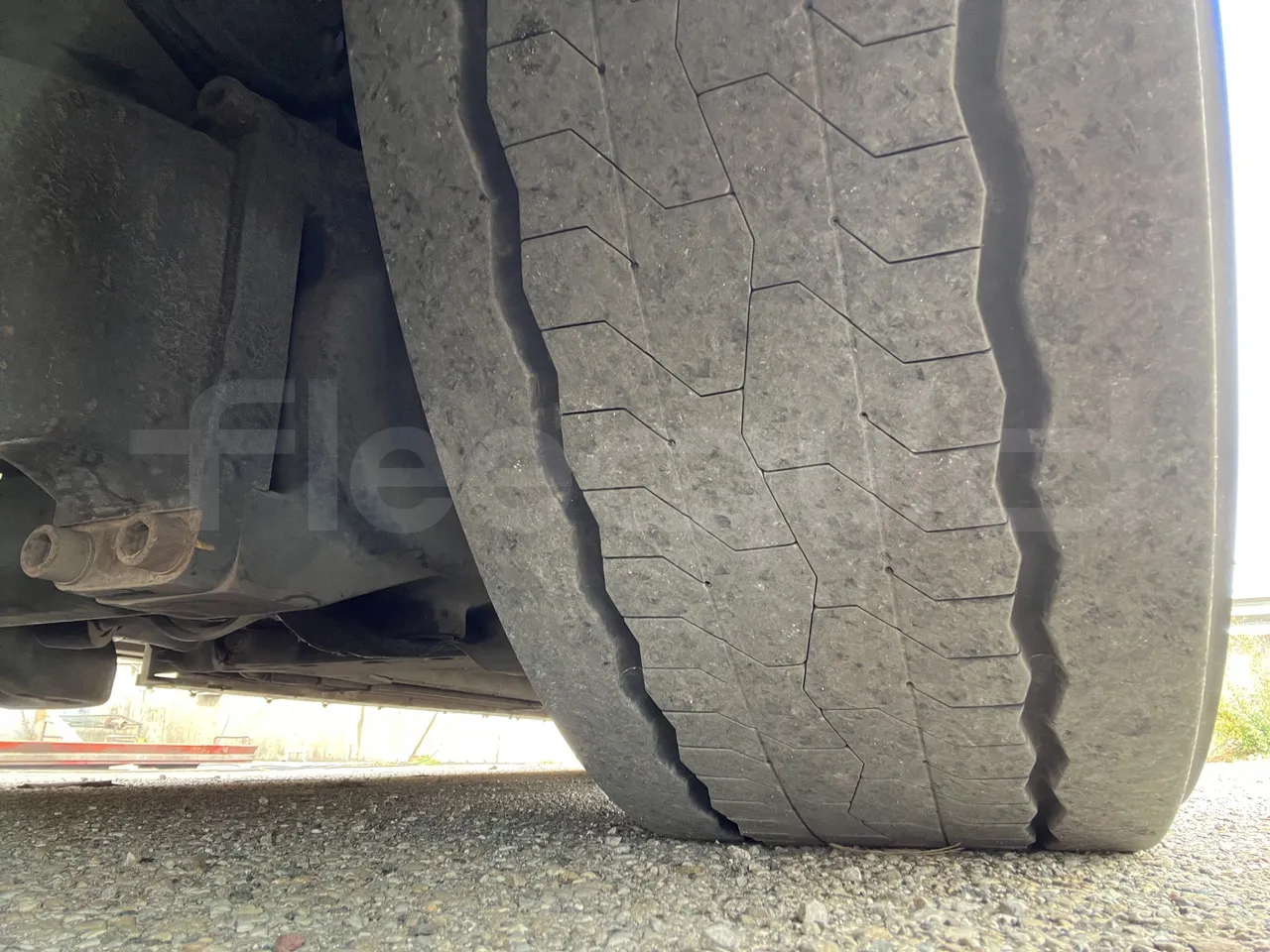 Iveco Heuliez Gx117 - Second Axle Right Side: Tyre Tread