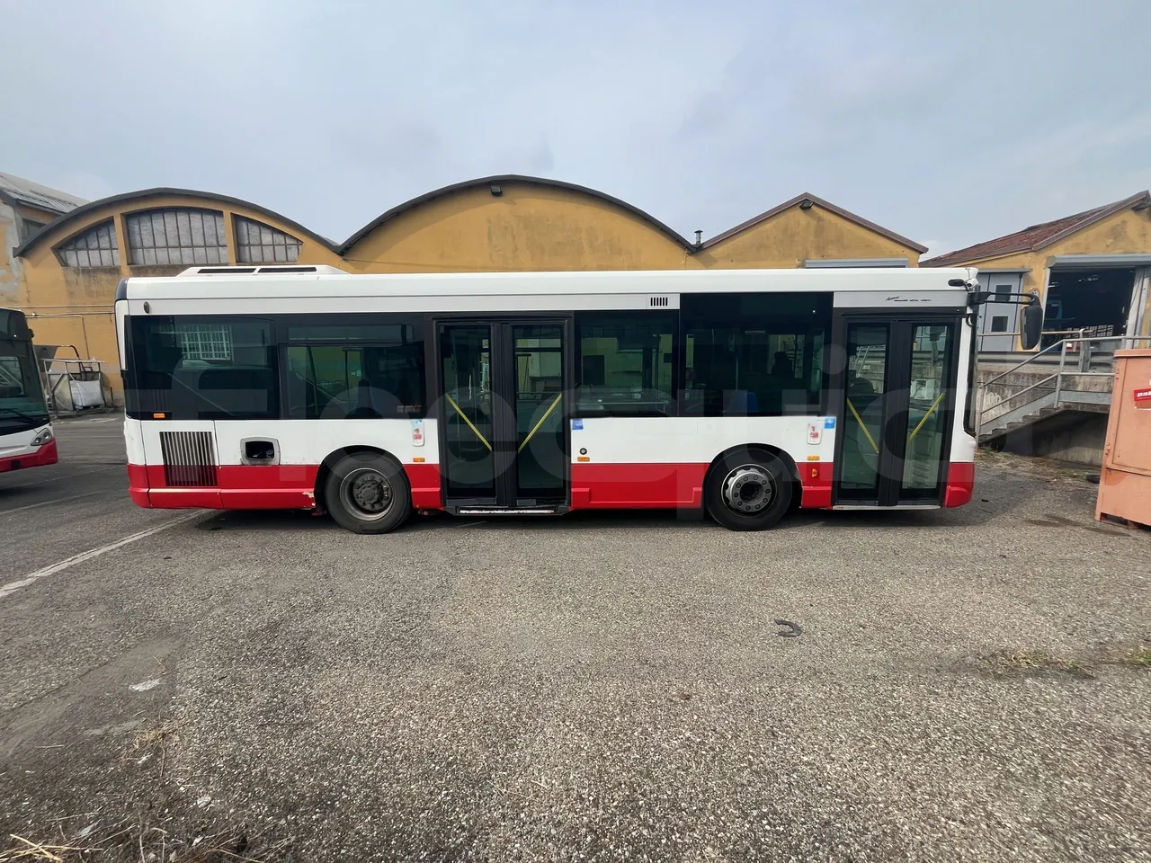 Iveco Heuliez Gx117 - Right Side